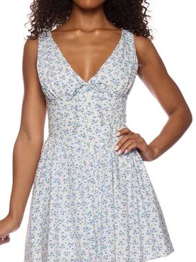 NWT Alex & Sophia Blue Floral V-Neck Mini Dress Sz 1/2